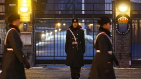 Wenn du den Mund hältst, bekommt dein Vater ein mildes Urteil