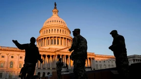 Wie Trump mit Hilfe des Militärs an der Macht bleiben könnte