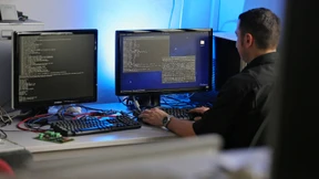 Wer ist Urheber von Linux?