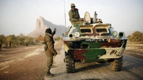 Luftangriffe auf Dschihadisten im Norden  