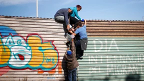 Flüchtlinge an Grenzzaun appellieren an Trump