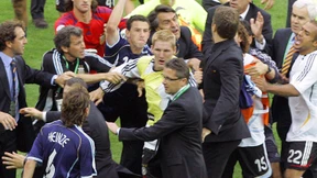 „Auf dem Platz Feuer in den Augen“