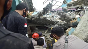 Stimmen aus den Trümmern