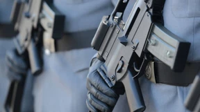 Waffen aus tiefen Tälern