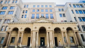 Fragen und Antworten zu „Commercial Courts“