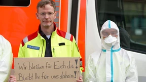 Kölner Feuerwehr zeigt Anti-Corona-Maßnahmen