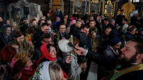 Selenskyj prangert Angriffe auch zum Osterfest an