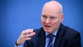 Habeck bestätigt gewerkschaftsnahen Ökonomen Truger