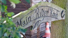 Zwei Leichen auf Reiterhof gefunden