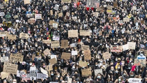 Trocken, Nass, Blutig