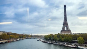 Zwei US-Touristen verbringen heimlich eine Nacht auf dem Eiffelturm