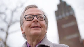 Satire im Trauzimmer