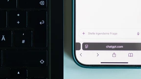 So erkennen Sie Bias und Fehler in KI-Antworten