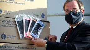 Laschet für strikte Kontaktbeschränkungen