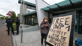 Prozessbeginn gegen A49-Aktivistin mit unbekannter Identität