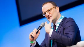 Spahn verteidigt elektronische Gesundheitskarte