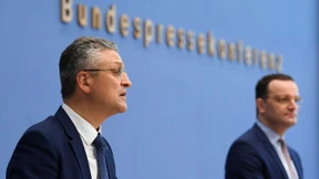 Spahn warnt vor „traurigem Höhepunkt“ an Weihnachten