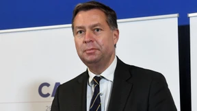 Mayers nächste Beförderung