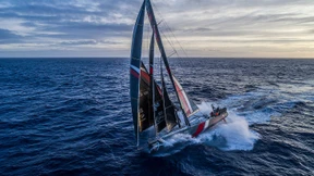 Segeln um den Toten zu ehren