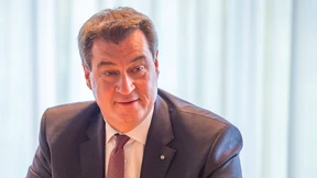 Bayern will abgelehnte Asylbewerber in Eigenregie abschieben