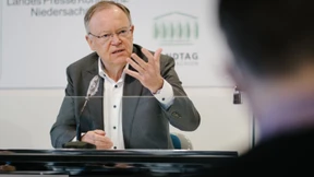 Stephan Weil setzt Scholz wegen Inflation unter Druck