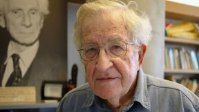 Noam Chomsky sieht tiefe Krise der Demokratie