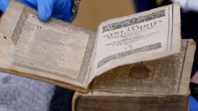 Archivar und Buchhändler stahlen Werke im Wert von acht Millionen Dollar