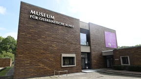 Wertvolles Porzellan im Millionenwert gestohlen