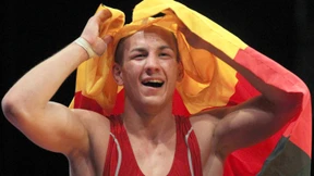 Das Eichhörnchen fliegt wieder