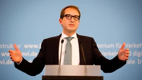 Dobrindt weist Datenschutzbedenken zurück