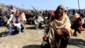 Ein langer Arbeitskampf endet im Blutbad