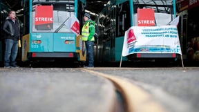 Bsirske droht mit unbefristetem Streik