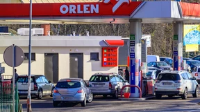 Zoll kontrolliert Tank-Touristen – Woidke kritisiert „Abzocke“ an Tankstellen