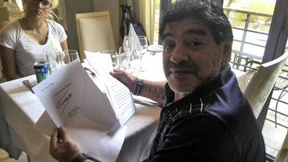 Maradona präsentiert Brief von Fidel Castro