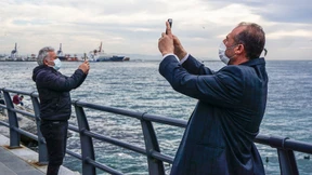 Nackte Oberkörper zum Frauentag