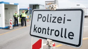 Flüchtlinge an der Grenze zurückweisen