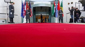 Libyen-Gipfelerklärung sieht Entwaffnung der Milizen vor