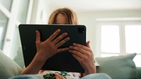 Terrorgram: Wie Rechtsextreme im Kinderzimmer rekrutieren