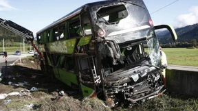 Eine Tote und 20 Verletzte bei Busunfall in Österreich