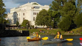 Lass den Lippenstift links liegen