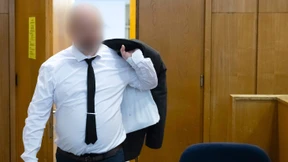 Ein fixierendes Grinsen