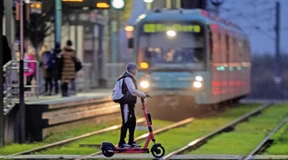 Weniger Unfälle mit Fußgängern und E-Scootern