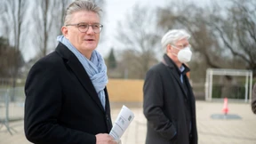 Dienstleister statt Ärmelschoner