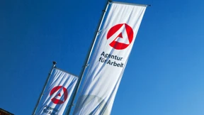 Erste Kratzer am Arbeitsmarkt