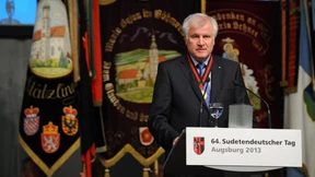 Seehofer erhält Karlspreis der Sudetendeutschen
