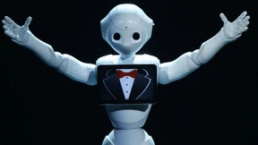 Der ist jetzt Koch, und der ist Kellner