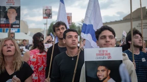 Hamas lässt sieben Geiseln frei – weitere sollen heute folgen