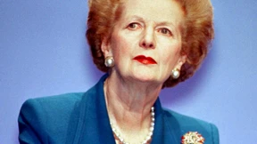 Punk und Perlenkette