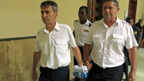 Verurteilte Piloten fliehen aus der Karibik nach Frankreich