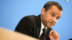 Bundestag sucht Edathys Diplomatenpass